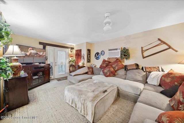6570 114th Lane, Sebastian, FL 32958