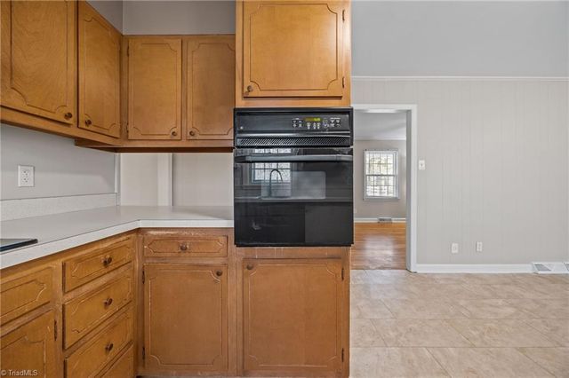 523 & 525 Carlann Valley Road, Mcleansville, NC 27301