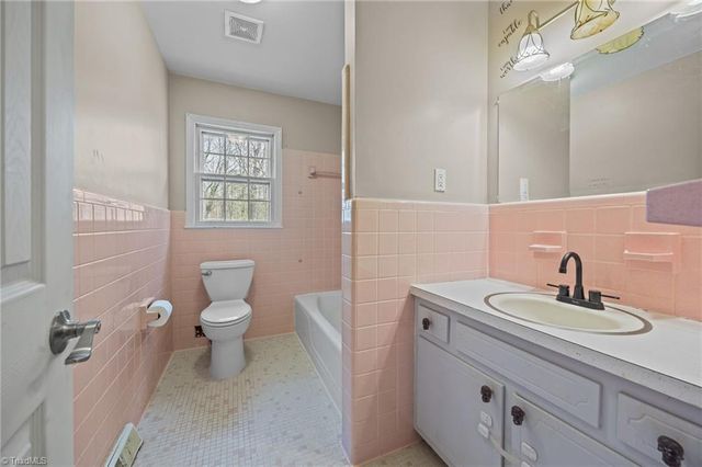 523 & 525 Carlann Valley Road, Mcleansville, NC 27301