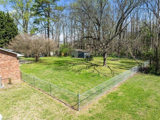 523 & 525 Carlann Valley Road, Mcleansville, NC 27301