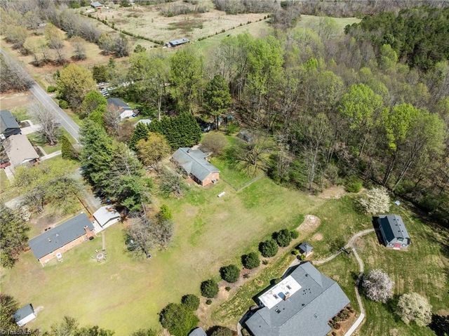 523 & 525 Carlann Valley Road, Mcleansville, NC 27301