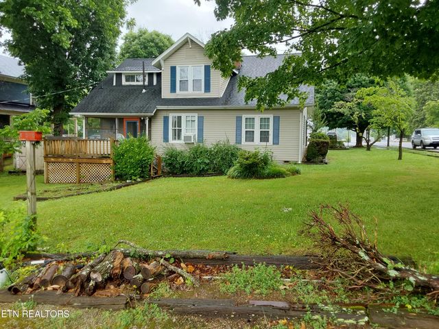 824 Pennsylvania Avenue, Etowah, TN 37331