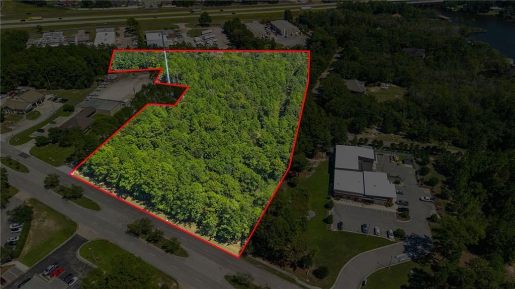 5575 Commerce Boulevard E, Mobile, AL 36619 — exterior