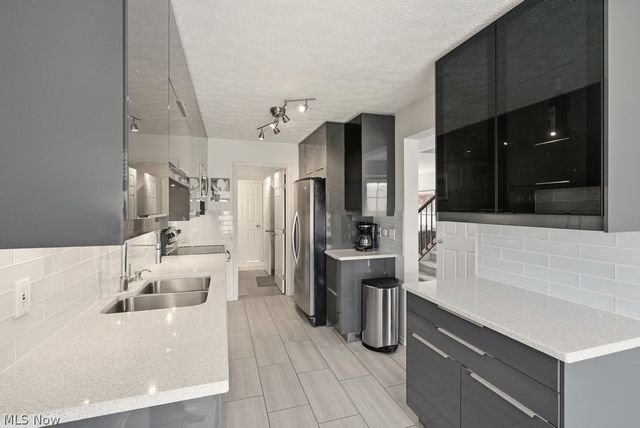 4021 Falconswalk Court 14, Stow, OH 44224