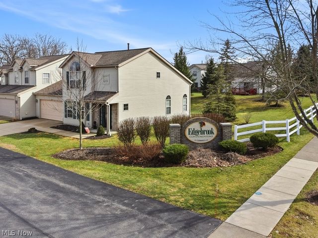 4021 Falconswalk Court 14, Stow, OH 44224