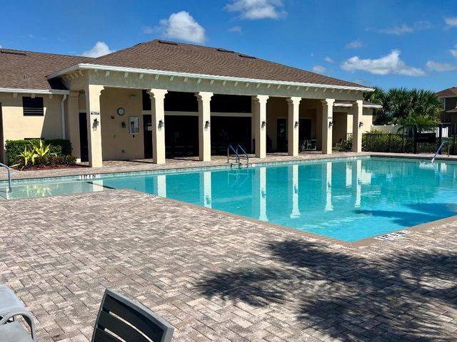 9854 E Villa Circle, Vero Beach, FL 32966