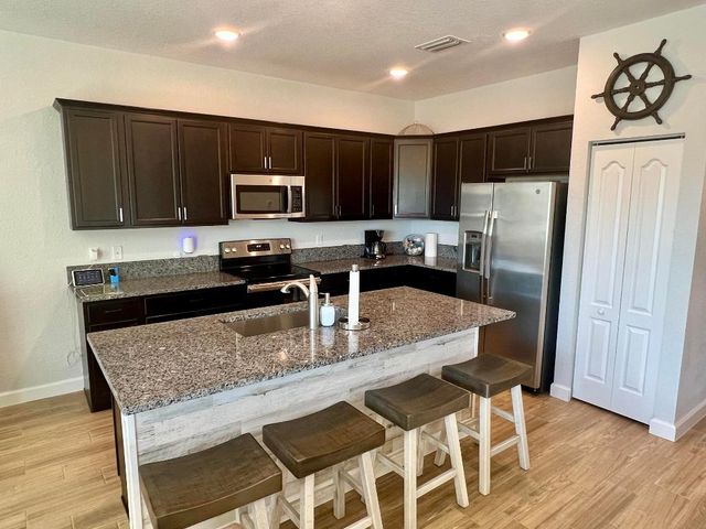 9854 E Villa Circle, Vero Beach, FL 32966