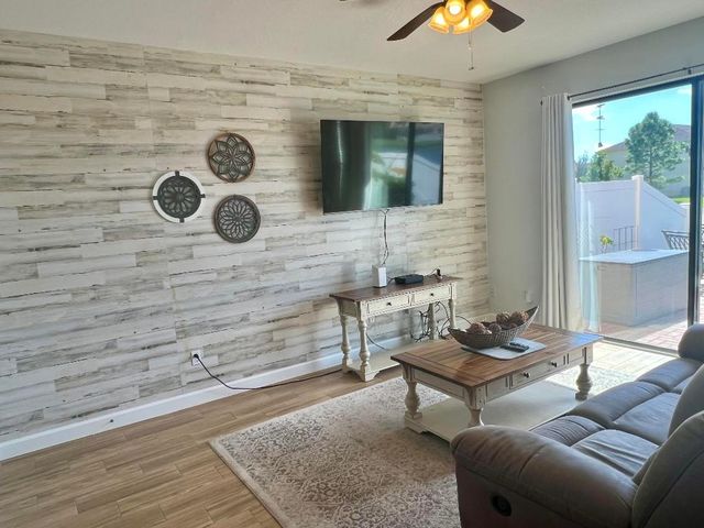 9854 E Villa Circle, Vero Beach, FL 32966