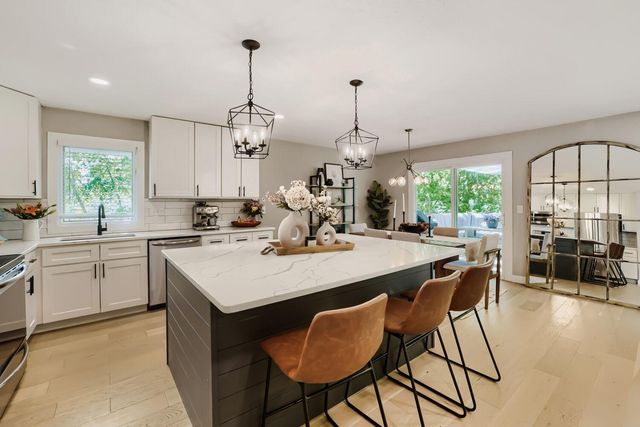 503 Highland Drive, Chanhassen, MN 55317