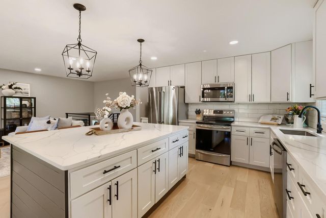 503 Highland Drive, Chanhassen, MN 55317