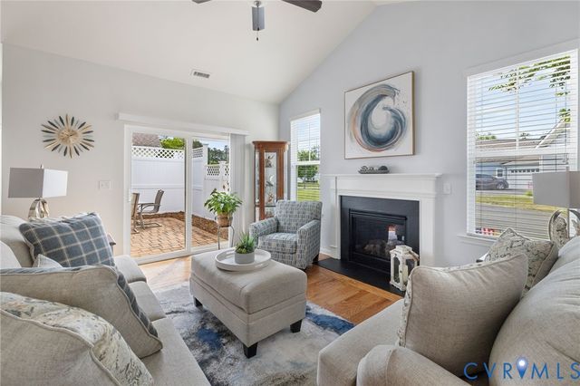 12128 Magnolia Bluff Ct, Chester, VA 23831