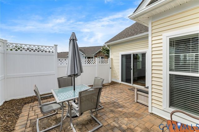 12128 Magnolia Bluff Ct, Chester, VA 23831