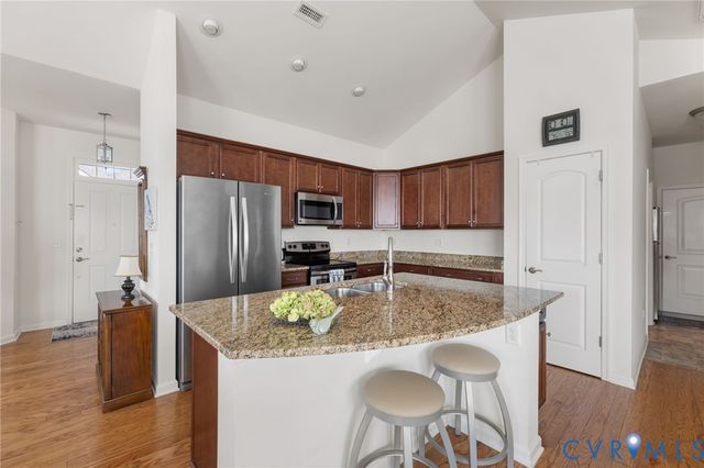 12128 Magnolia Bluff Ct, Chester, VA 23831