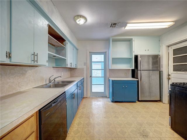 2821 Topeka St, Corpus Christi, TX 78404