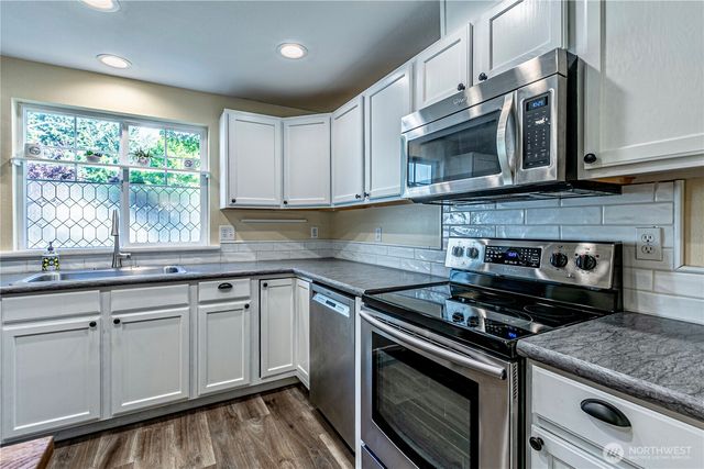 2706 9th Street SE, Puyallup, WA 98374