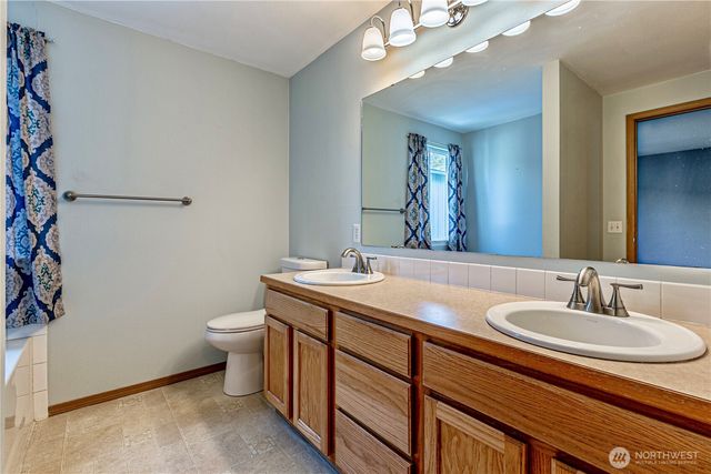 2706 9th Street SE, Puyallup, WA 98374