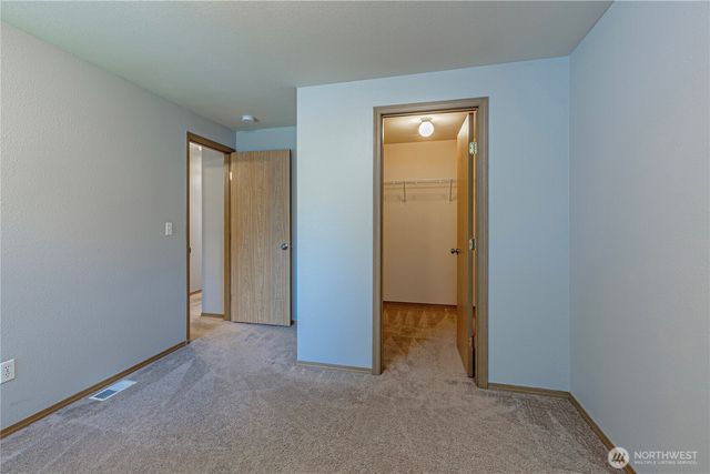 2706 9th Street SE, Puyallup, WA 98374
