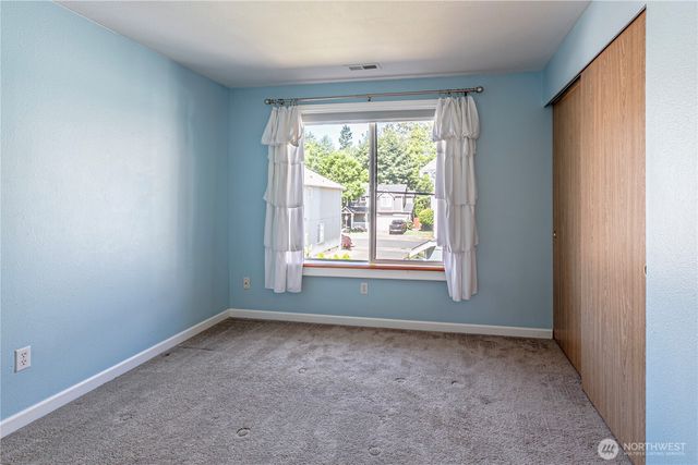 2706 9th Street SE, Puyallup, WA 98374