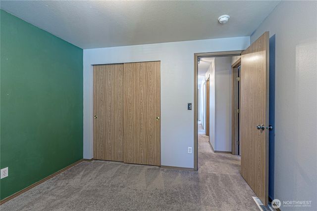 2706 9th Street SE, Puyallup, WA 98374