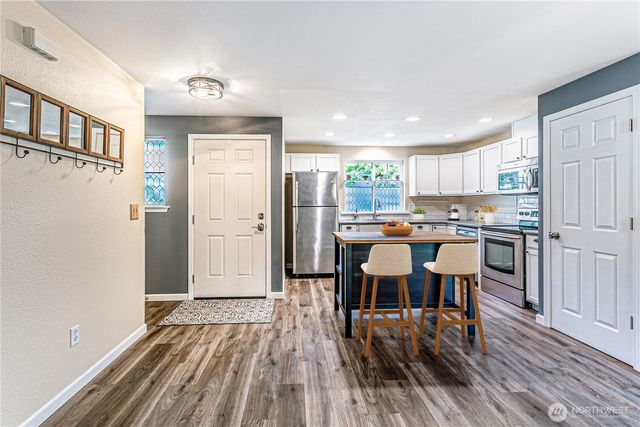 2706 9th Street SE, Puyallup, WA 98374