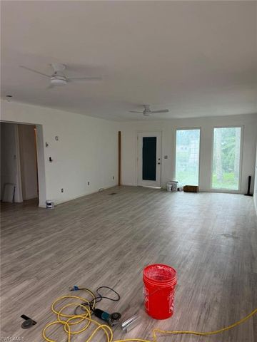 130 Lantern PL, North Fort Myers, FL 33917