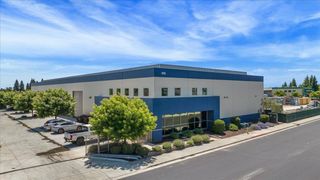 390 Park Creek Drive, Clovis, CA 93611