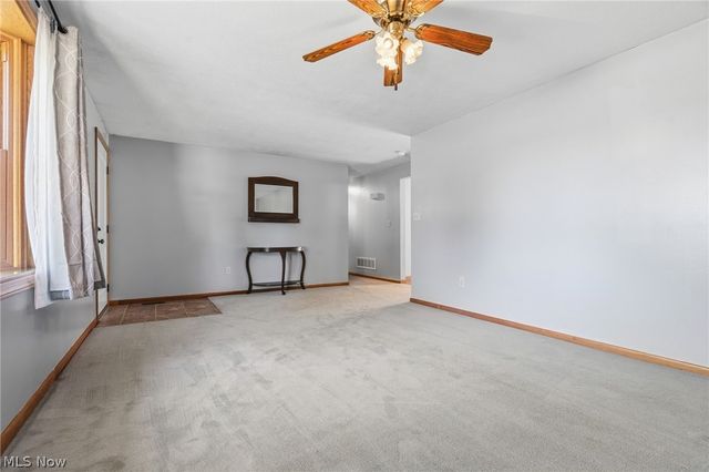 334 Providence Avenue SE, New Philadelphia, OH 44663