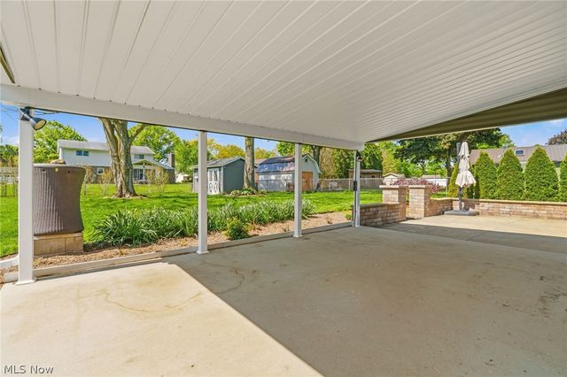 334 Providence Avenue SE, New Philadelphia, OH 44663