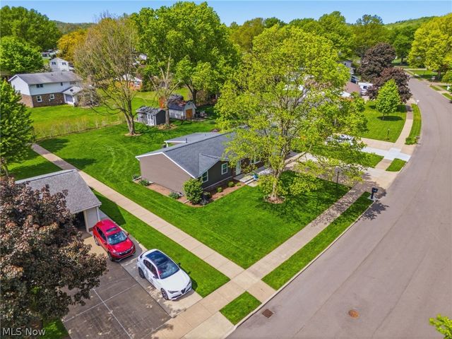 334 Providence Avenue SE, New Philadelphia, OH 44663
