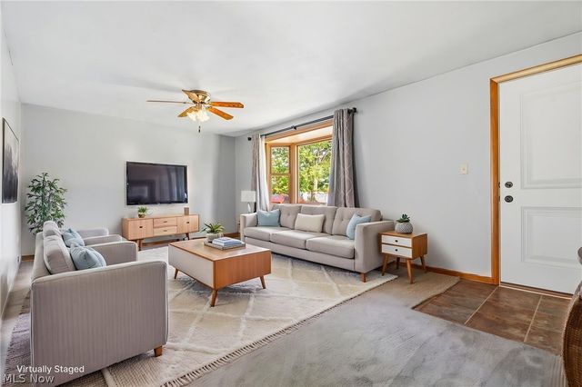 334 Providence Avenue SE, New Philadelphia, OH 44663