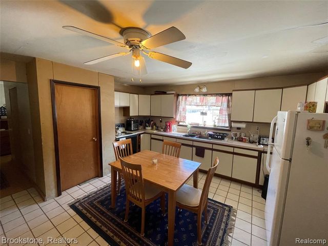 4354 Grass Lake Road, White Lake, MI 48383