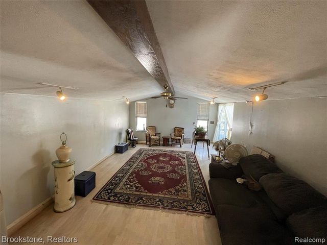 4354 Grass Lake Road, White Lake, MI 48383