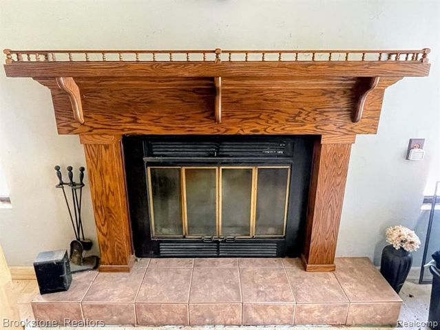 4354 Grass Lake Road, White Lake, MI 48383