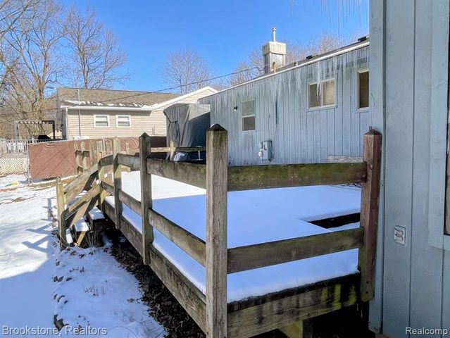 4354 Grass Lake Road, White Lake, MI 48383