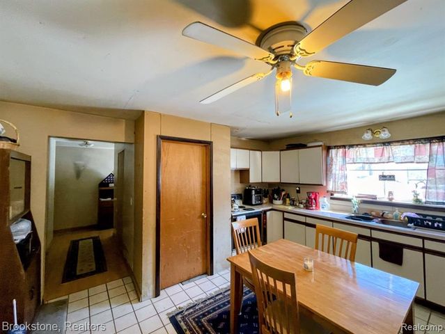 4354 Grass Lake Road, White Lake, MI 48383