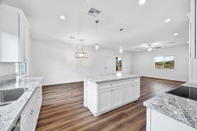 3194 E Andrada Road, Vail, AZ 85641
