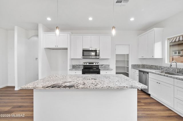 3194 E Andrada Road, Vail, AZ 85641
