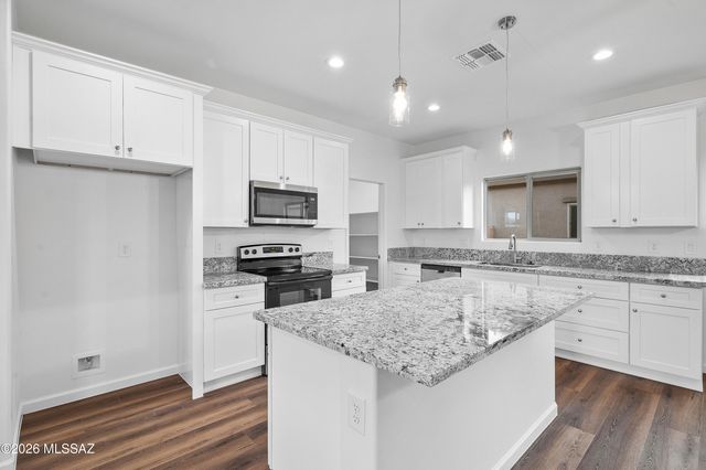 3194 E Andrada Road, Vail, AZ 85641