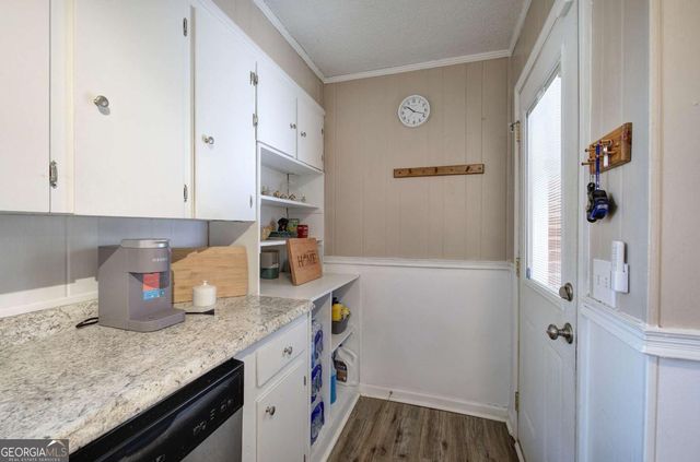 97 Pine Grove Circle NW, Adairsville, GA 30103