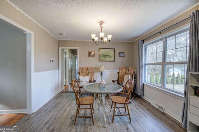 97 Pine Grove Circle NW, Adairsville, GA 30103