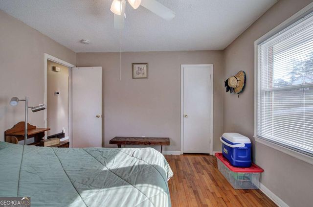 97 Pine Grove Circle NW, Adairsville, GA 30103