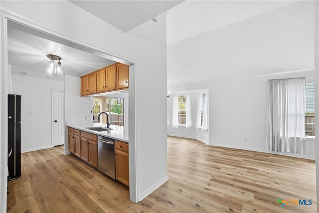 104 S Mockingbird Circle, Cedar Creek, TX 78612