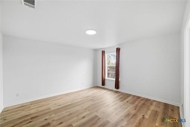 104 S Mockingbird Circle, Cedar Creek, TX 78612