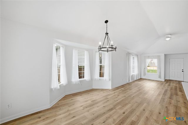 104 S Mockingbird Circle, Cedar Creek, TX 78612