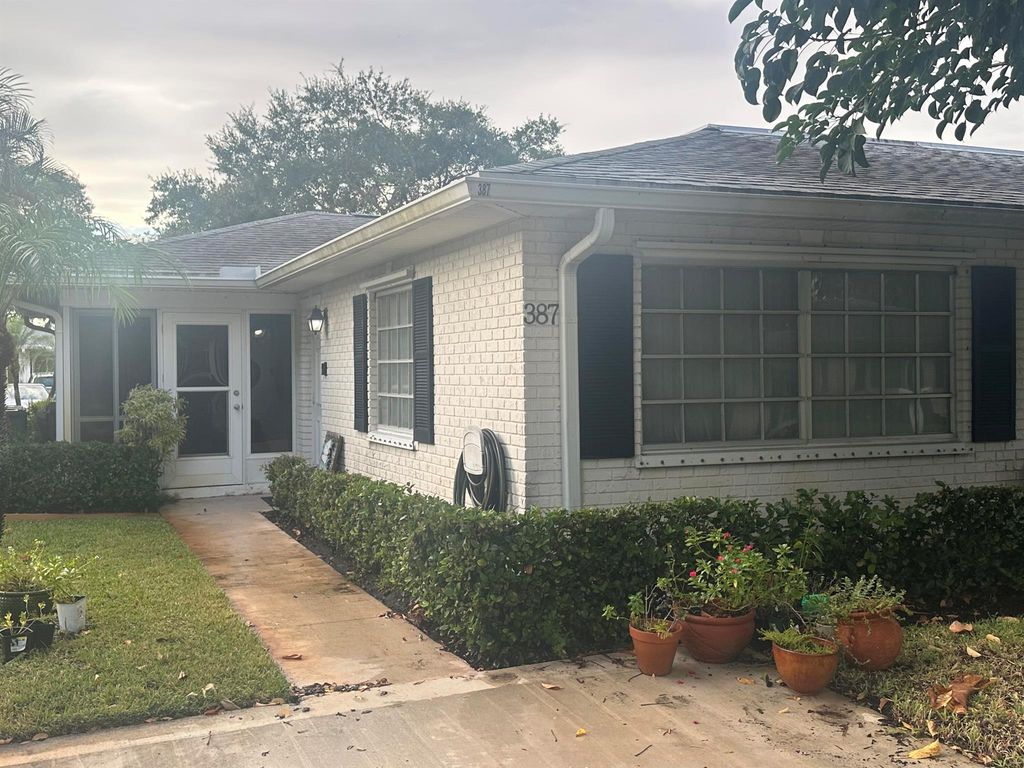 10109 S 44th Drive S, Boynton Beach, FL 33436