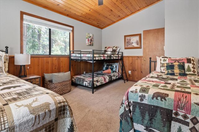 2675 Grenoble Dr, Arnold, CA 95223