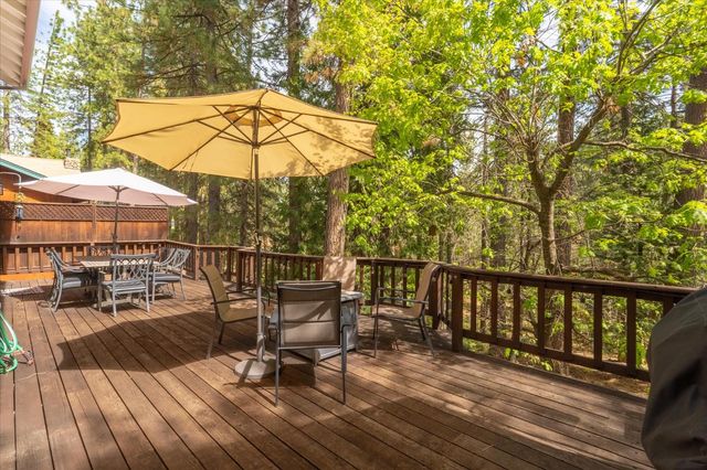 2675 Grenoble Dr, Arnold, CA 95223