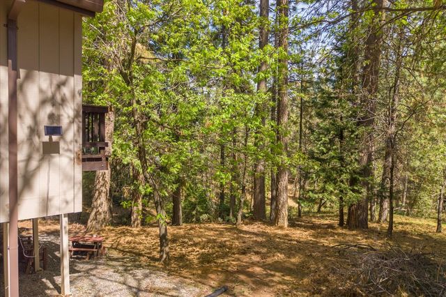 2675 Grenoble Dr, Arnold, CA 95223