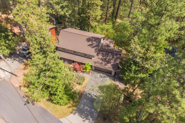 2675 Grenoble Dr, Arnold, CA 95223