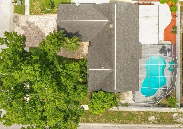 6408 BROOK HOLLOW COURT, Tampa, FL 33634